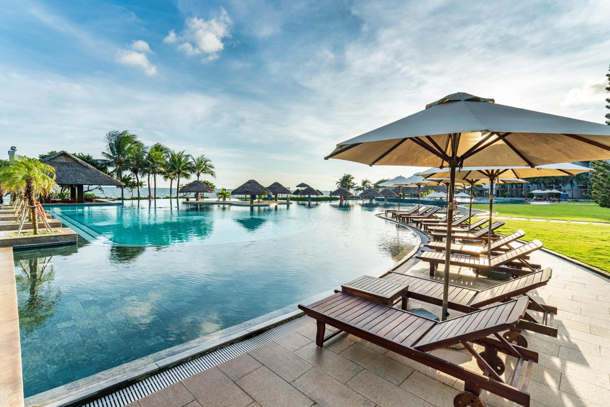 Vietsovpetro Ho Tram Beach Resort & Spa Экстерьер фото